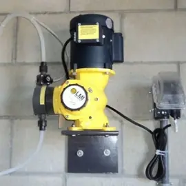SD72-9-PT | LMI Metering Pump - 25 GPH - 100 psi - for Polymers - 1/2" Tubing - 0.33 hp (1P-50hz)